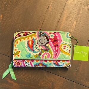 NWT Vera Bradley Turnkey Wallet in Tutti Frutti Retired Print